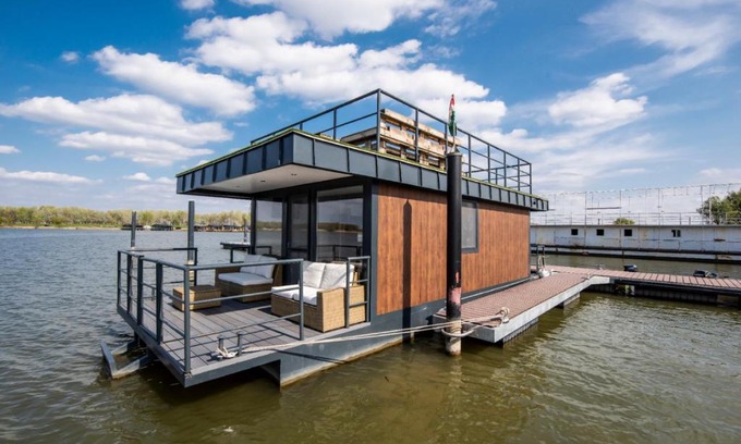 Abadszalok Boat Rental | Panoráma Úszóház 2