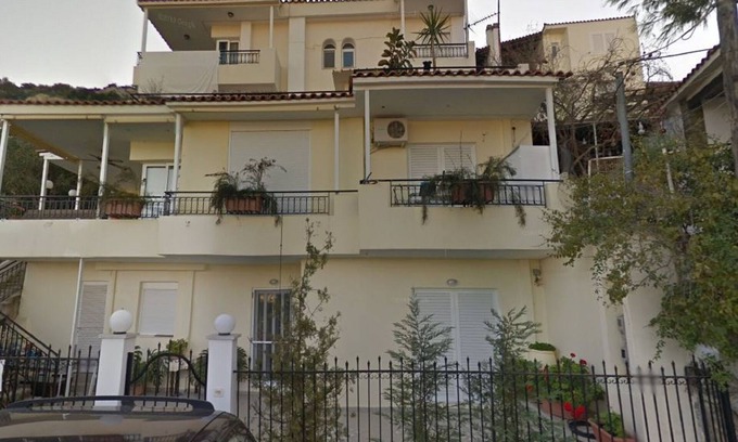 Markopoulo Mesogaias House | panoramic hill top house
