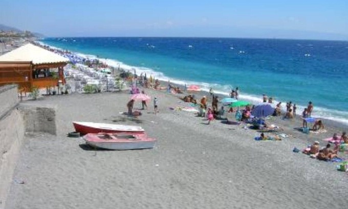 Santa Teresa di Riva Apartment | Panoramic, delightful vacation home in Residence by the Sea - Giulia house