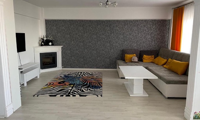 Suceava Apartment | Panoramic M&M apartment