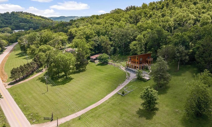 Dickel Cabin | Panoramic Paradise Cabin by StayLage