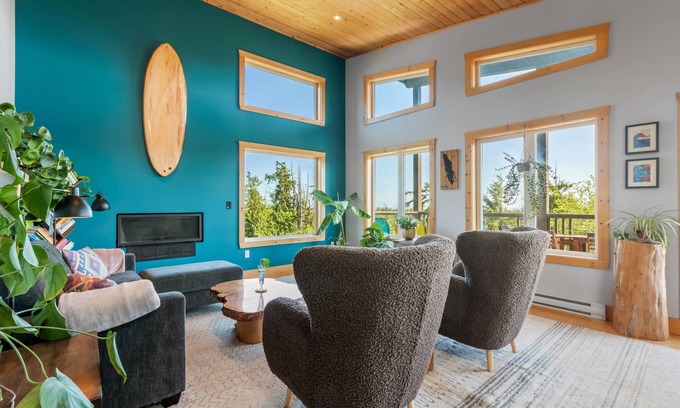 Ucluelet House | Panoramic Rainforest & Ocean Views, Fire Pit & EV Plug in Ucluelet