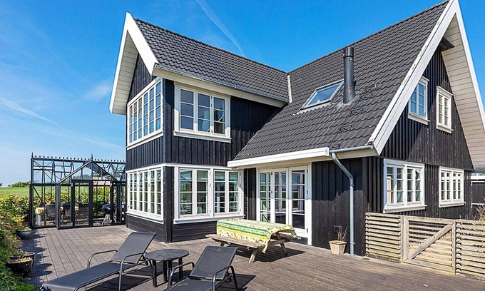 Ranum House | Panoramic Retreat with Spa - By Traum Ferienwohnungen