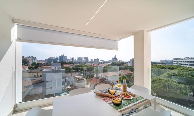 Lignano Sabbiadoro Apartment | Panoramic seafront view apartment in a brand new building