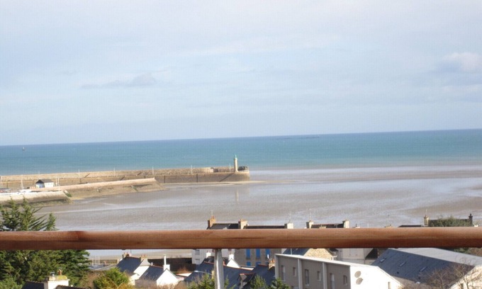 Binic House | Panoramic sea view, near Beach, cozy house for 8 pers