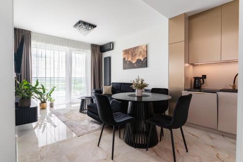 Nowe Miasto Apartment | Panoramica House 17 piętro, darmowy parking,samodzielne meldowanie, faktura vat