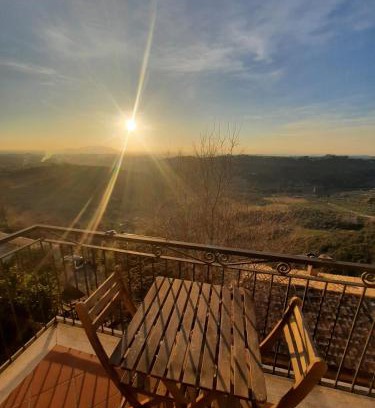 Casperia Apartment | Panoramico nell'antico borgo medievale di Casperia