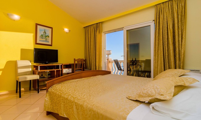 Postup House | Pansion Villa Antonio - Two Bedroom Suite Family Royal 31