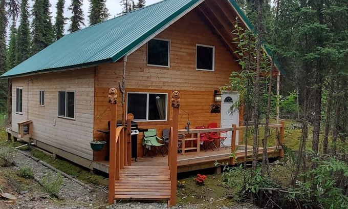 Funny River Cabin | Papa Bear Cabin-Close to Kenai River- sleeps up to 10- Alaska Building a Dream