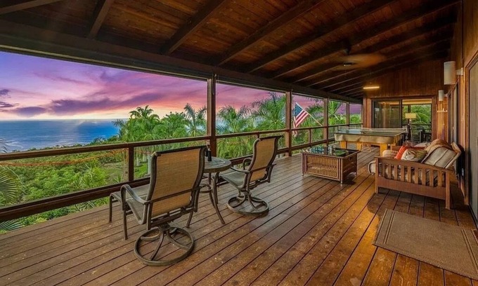 Captain Cook House | Papa Belle 3.5 Acre Estate w/Pool, Spa, Epic Ocean Views, and Orchard