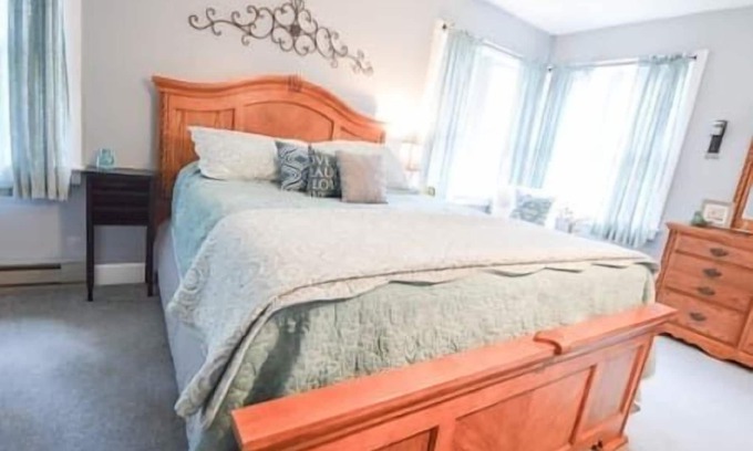 Cambra Bed & Breakfast | Paper Mill Pines Bed and Breakfast: The Cypress Room