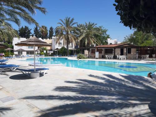 Paphos Apartment | Paphos Gardens - 1BR Apt Near Pool, 5 Mins To Beach And Shops