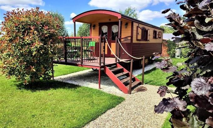 Valliquerville House | Paprika - VALLIQUERVILLE