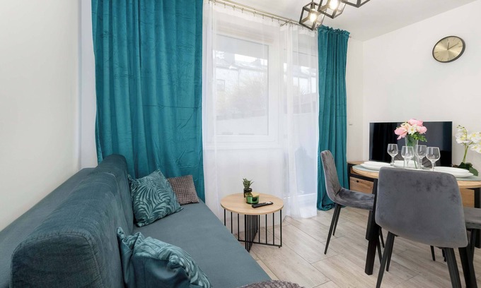 Gdynia Apartment | Paprykowa 23 | Stylish Apartment | Garden