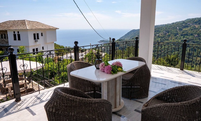 Agios Dimitrios Apartment | Paradeisos Αpartment with Sea View