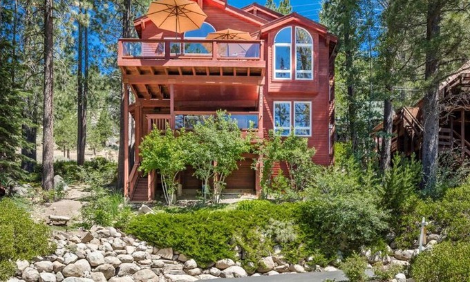 Truckee House | Paradise Awaits by Tahoe Mountain Properties