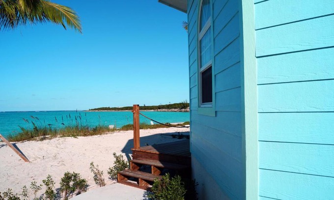 Rokers Point Bed & Breakfast | Paradise Bay Bahamas