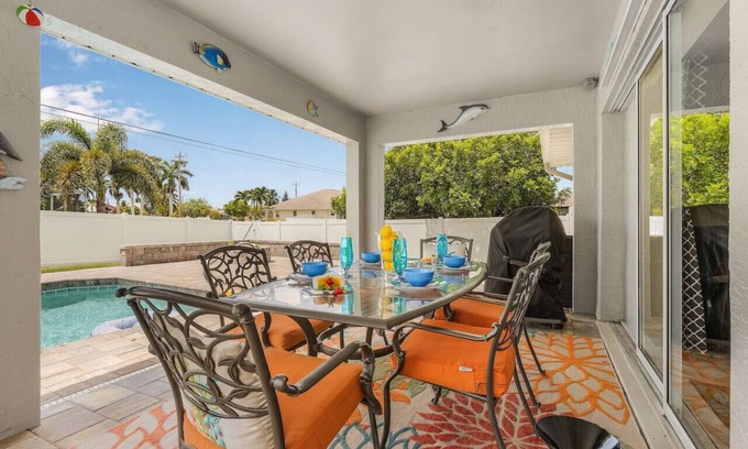 Pelican House | Paradise Found! Relaxing Pool home in Cape Coral