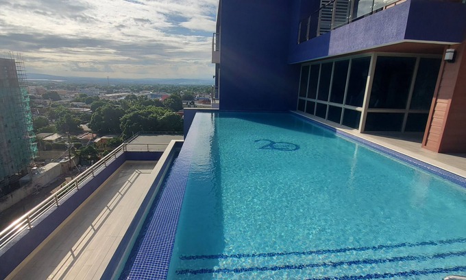 Saint Andrew Apartment | Paradise Haven at 20 South. Luxurious 1 bedroom apartment in safe complex.