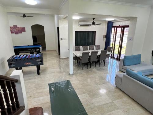 Ara Damansara House | Paradise Hideout - Bungalow at Ara Damansara PJ Fully Equipped
