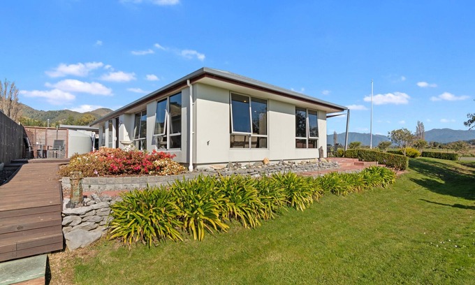 Pohara House | Paradise in Pohara - Pohara Beach Holiday Home