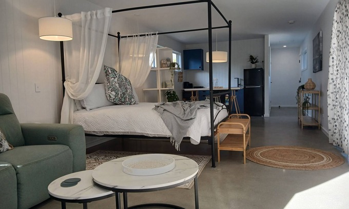 Corindi Beach House | Paradise Palms Bungalow - New Private Studio with easy stroll to surf n sand