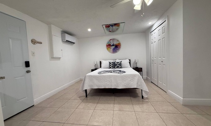 Regency Park Apartment | Paradise