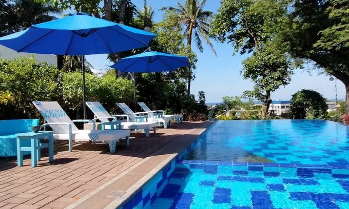 Taal Hotel | Paradores Del Castillo