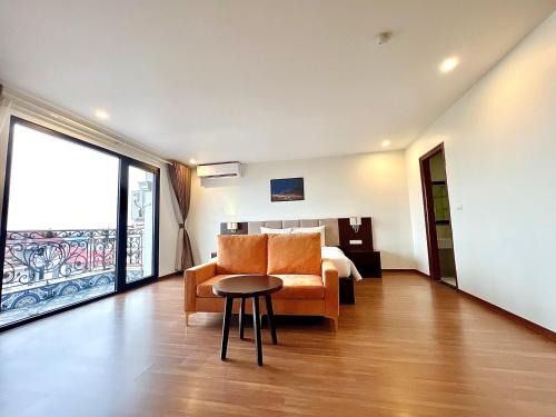 Soc Son Hotel | Paragon Noi Bai Pool And Best View Airport Hotel