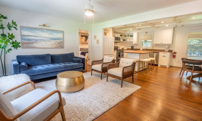 North Charleston House | Paramount Paradise: Stylish + Screen Porch!