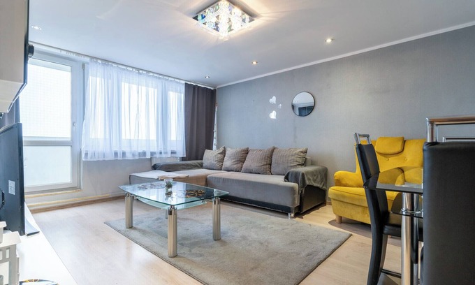 Chorzow Apartment | Park Śląski 18th Floor Apartment