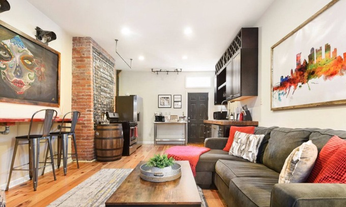 East Allegheny House | Park Free★Amazing Space★Professionally Cleaned!