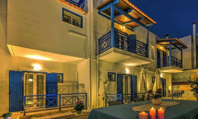 Agios Dimitrios Apartment | ✰Parking✰Balcony✰BBQ✰20min→Airport✰King✰42Mbps-5