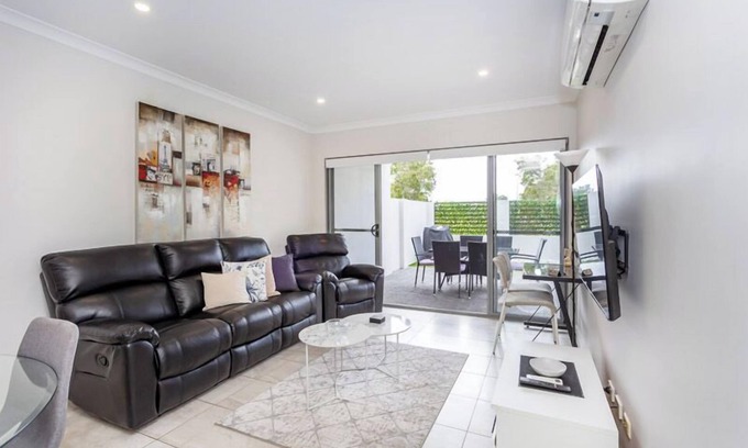 Mirrabooka Apartment | Parkland View Sanctuary - Executive Escapes