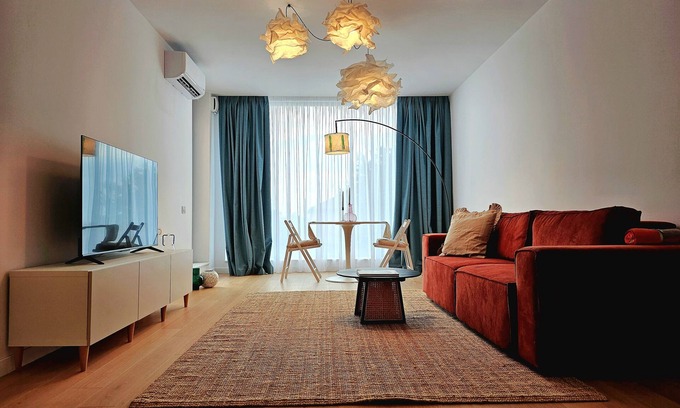 Tunari Condo | Parkside Residence