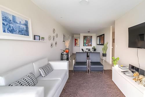 Surquillo Apartment | Parkview 3 Bedroom Retreat