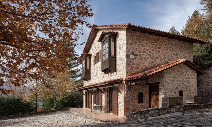 Amfikleia-Elateia Ski Chalet | Parnassus Woodstone Chalet