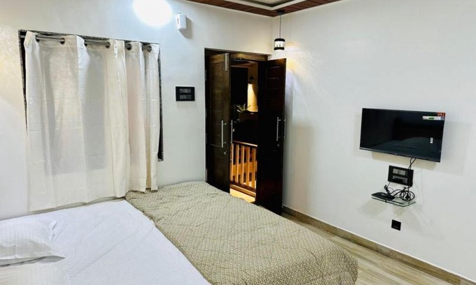 Nagaon Hotel | Parshuram Wada Resort