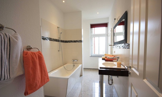 Neuschonefeld Apartment | Parthe - Romantic Apartments in Leipzig, *2km to the city center*