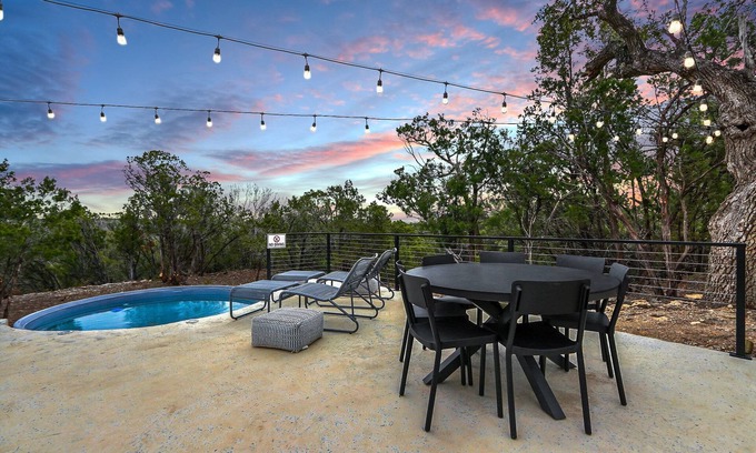 Wimberley House | Pasatiempos I Heated Cowboy Pool, Stargazing
