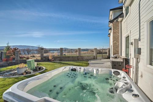 Tri-Cities Apartment | Pasco Condo with Columbia River Views and Hot Tub