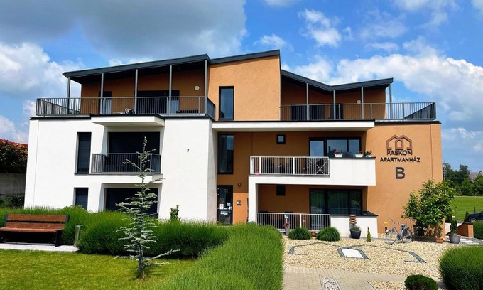 Nyergesujfalu Apartment | Paskom Apartmanház