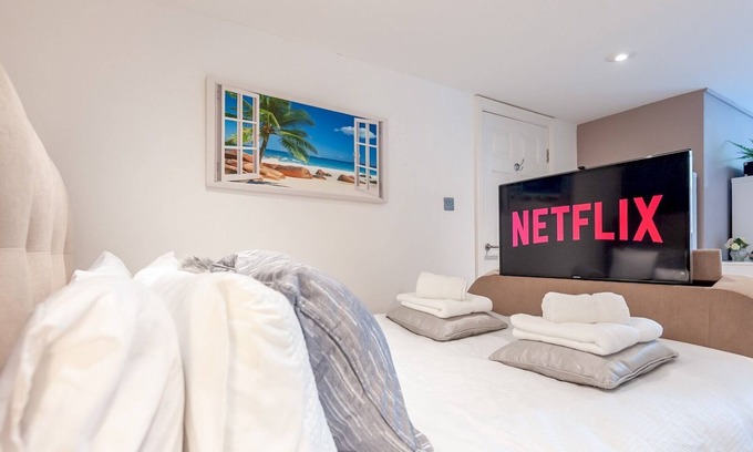 Chapeltown Apartment | Pass the Keys | A Hidden Gem - Summer Bliss near Roundhay Park