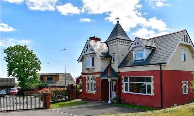 Barry House | Pass the Keys | Beautiful 4 Bedroom House with Sea Views and Parking