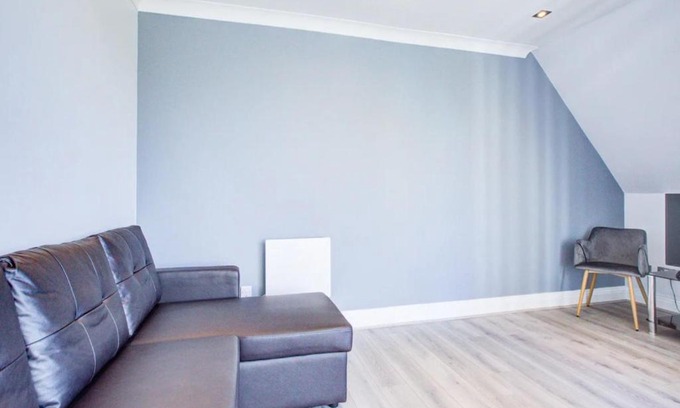 Crays Hill Apartment | Pass the Keys Cosy and comfortable flat