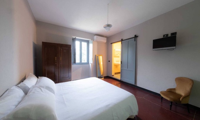 Bormida Apartment | 'Patata Rossa' Room with Mountain View, Wi-Fi and Air Conditioning