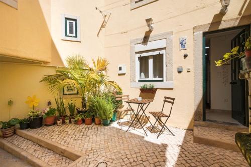 Linda-a-Velha Apartment | Pateo da Paz