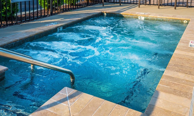 Williamsburg Hotel | Patriots Inn