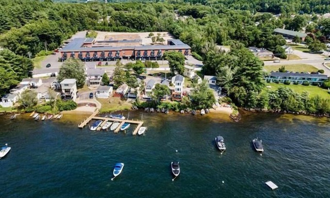 Gilford House | Paugus Bay Studio Close To It All!