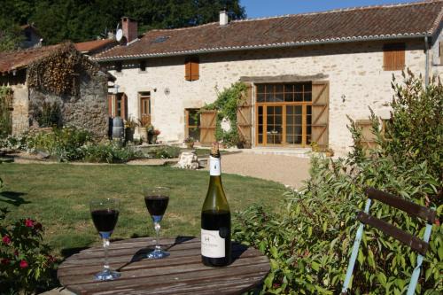 Villechenoux Bed & Breakfast | Paul's Barn in France